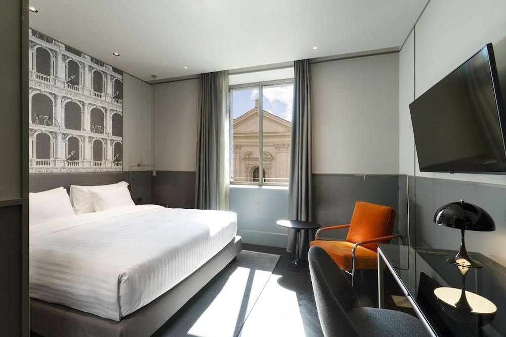 Radisson Collection Hotel, Roma Antica - Tap to explore photos