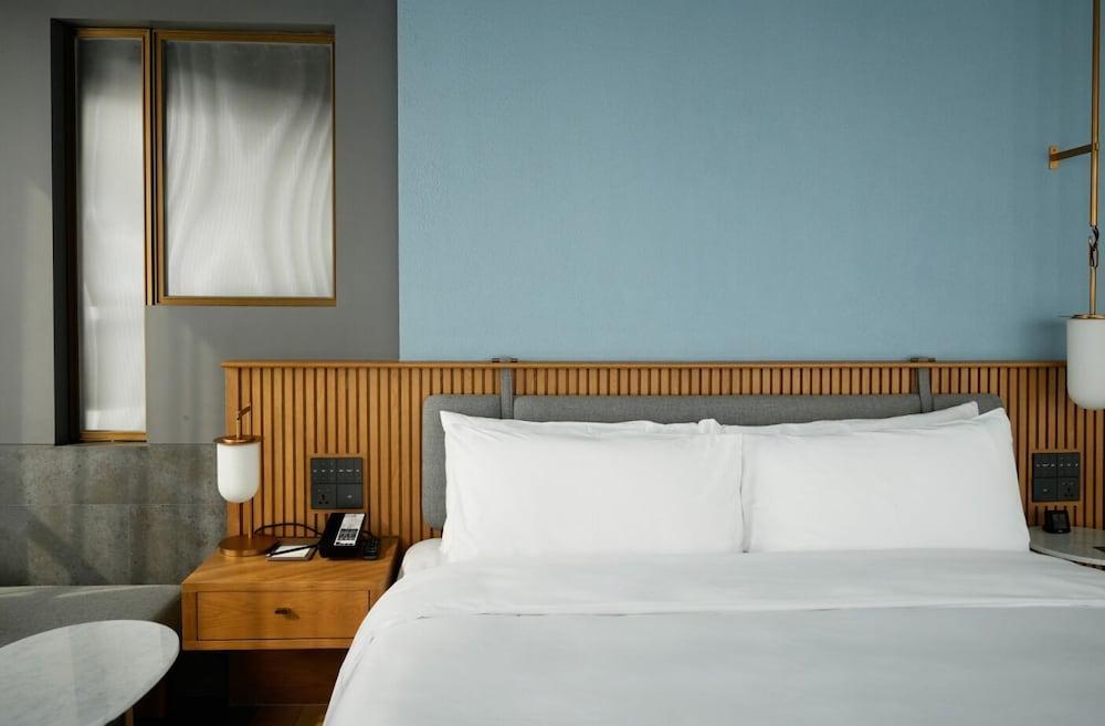 Artyzen NEW BUND 31 Shanghai Room Type - Luxury Double Room, City View