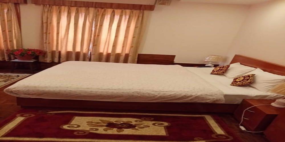 MeroStay 011 Serene Boutique Hotel Room Type - Deluxe Suite