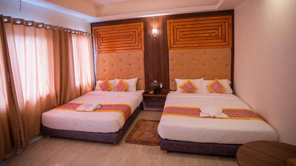 Hotel Pauwa Pokhara - Tap to explore photos