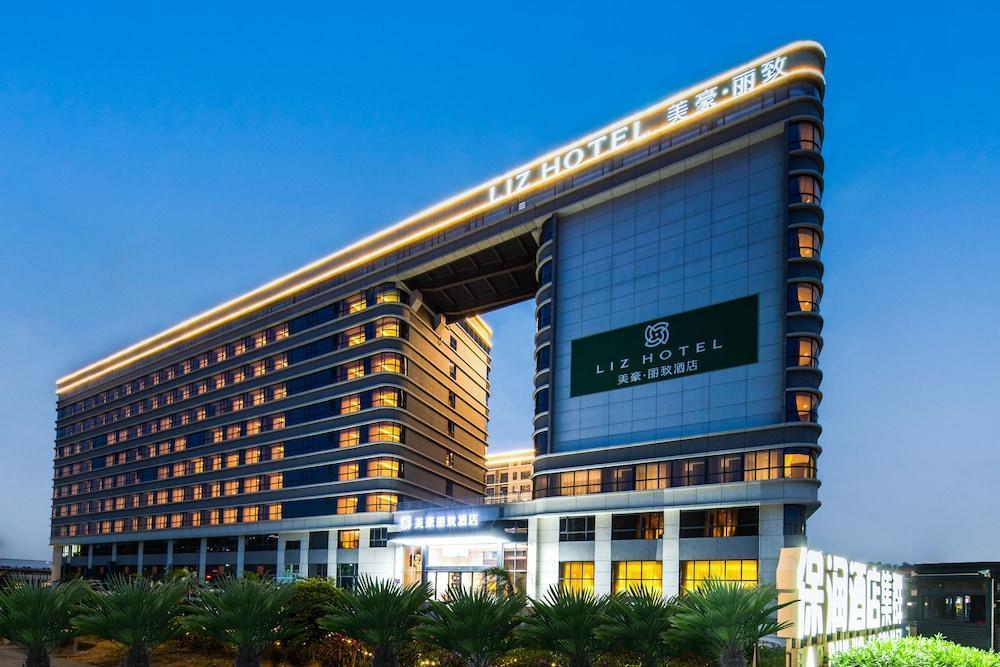 GZ Baiyun Airport MeHood Liz Hotel T1 - Tap to explore photos