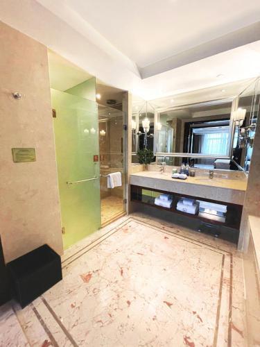 Lv Shou Hotel Room Type - Business Suite Lv Shou Hotel Room Type - Business Suite