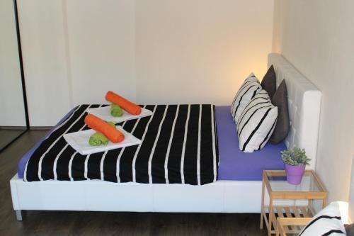 Go Native Prague Apartment - Tap to explore photos