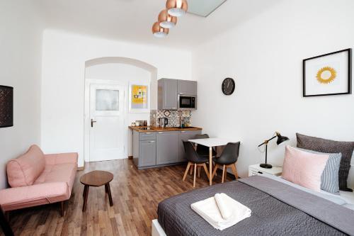 Apartment Gesse Jirsikova - Tap to explore photos
