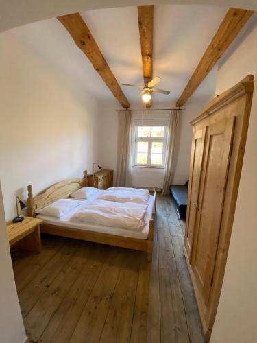 Family Lorenz & Coffee House - Tap to explore photos
