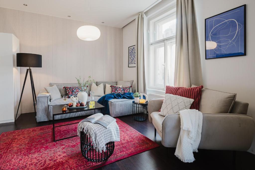 Prague Days - Open-plan Apartment with Smart TV in Žižkov - Tap to explore photos