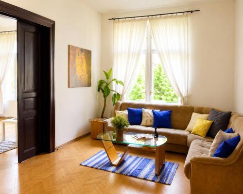 Elegant 3BR Apartment with sauna in Prague Centre - Tap to explore photos