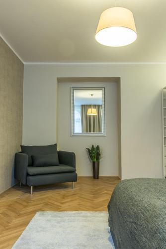 Exclusive 3 Bedroom Top-Notch Flat, GREAT LOCATION - Tap to explore photos