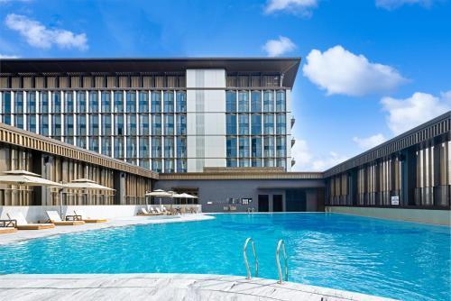 Four Points By Sheraton Guangzhou, Baiyun - Tap to explore photos