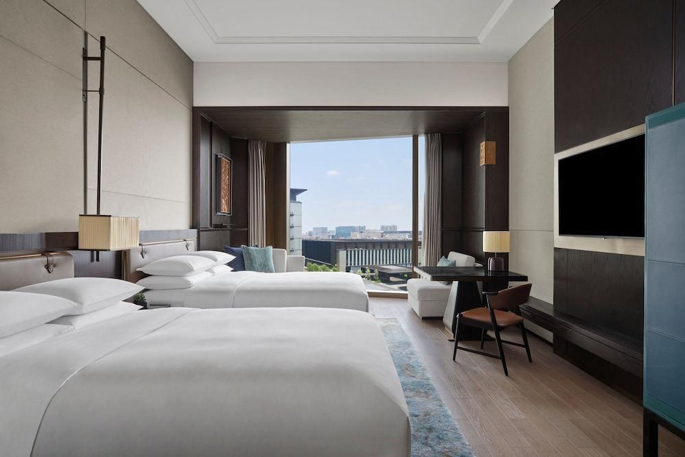 Guangzhou Marriott Hotel Baiyun - Tap to explore photos