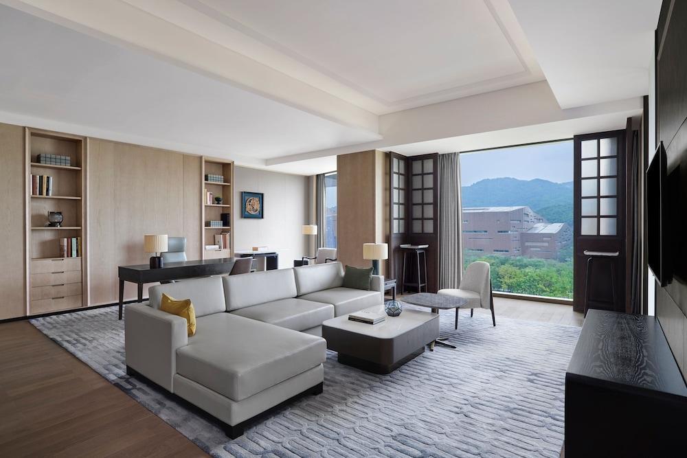 Guangzhou Marriott Hotel Baiyun Room Type - Elite Suite, 1 Bedroom
