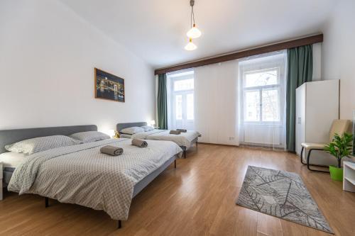 Modern 2BR Apartment 5 Min Walk to Wenceslas Square - Tap to explore photos