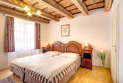 Red Lion Room Type - Standard Triple Room