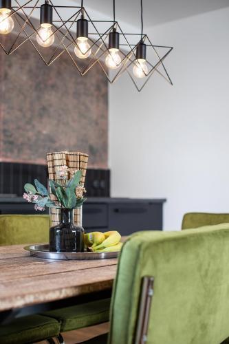Apartment Invalidovna with FREE parking - Tap to explore photos