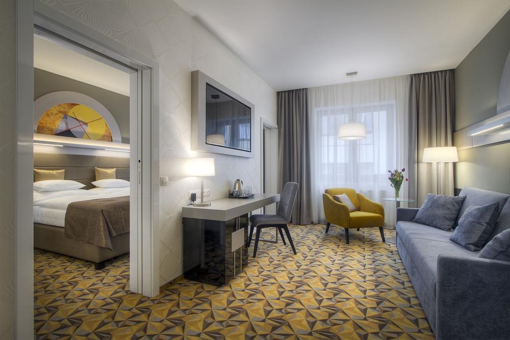 Hotel Essence Room Type - Suite Hotel Essence Room Type - Suite