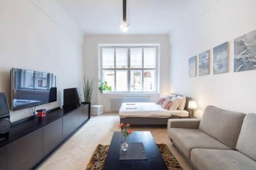 Old Town Square Luxury Apartment - Tap to explore photos