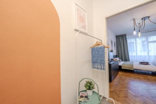 Cozy Prague Apartment - Tap to explore photos