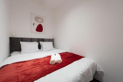 Spacious Family Apartments with Balcony I Metro I Karlín - Tap to explore photos