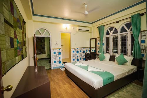 Himalayan Guest House - Tap to explore photos