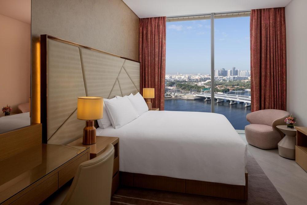 Hilton Dubai Creek Hotel & Residences Room Type - Apartment, 2 Bedrooms, Terrace