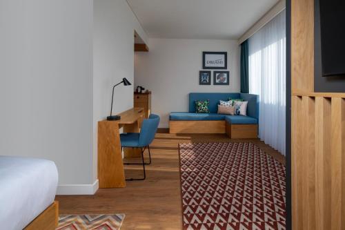 Hampton by Hilton Istanbul Sirkeci - Tap to explore photos