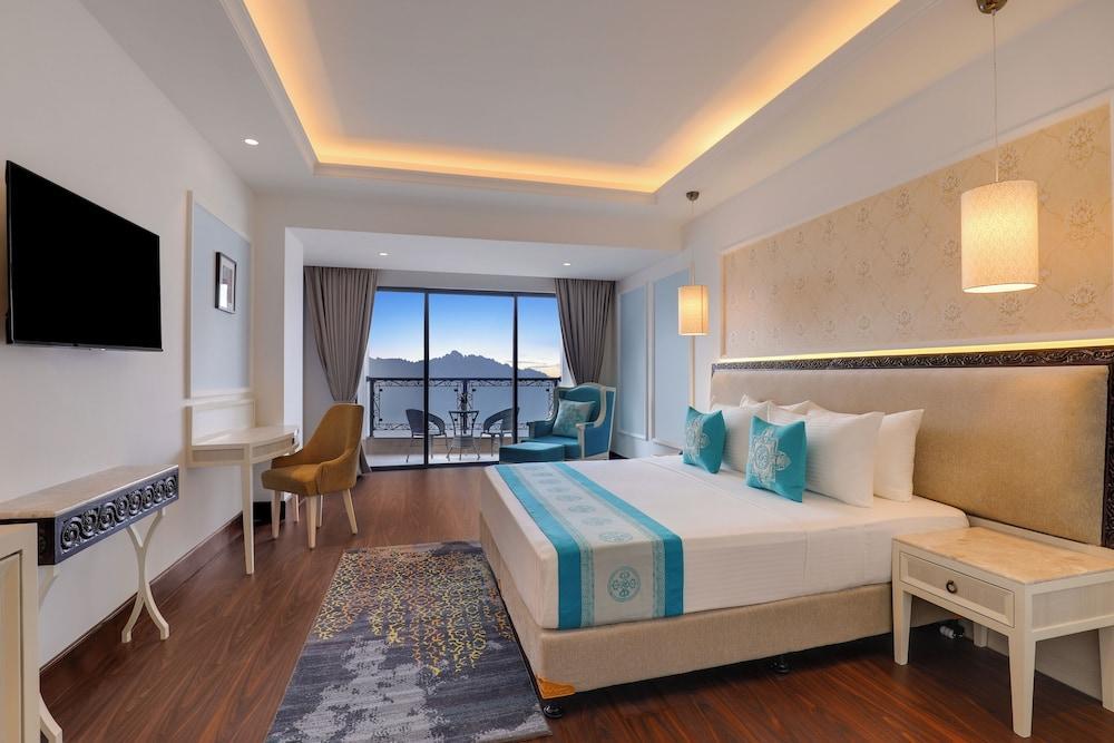Lemon Tree Premier Buddhanilkantha Room Type - Executive Room