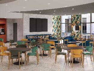 Greet Hotel Paris 13 Porte d'Italie Room Type - Pop Room with 1 double bed and 1 single sofa bed