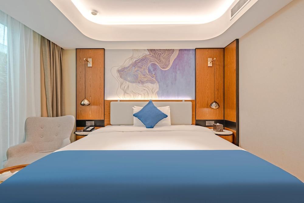 Yunfei Hotel - Tap to explore photos