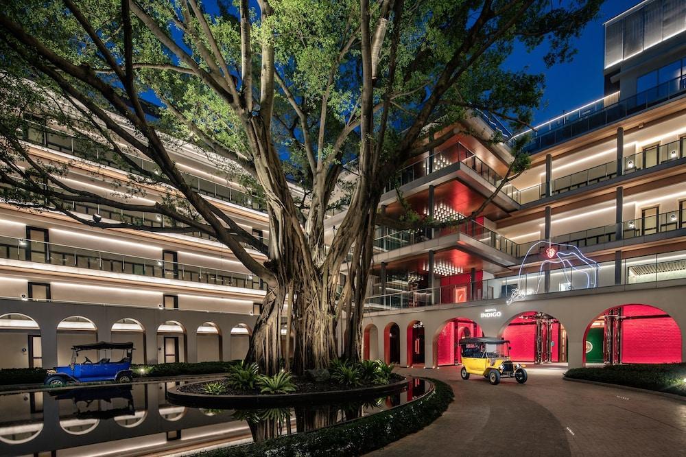 Hotel Indigo Guangzhou Haixinsha by IHG - Tap to explore photos