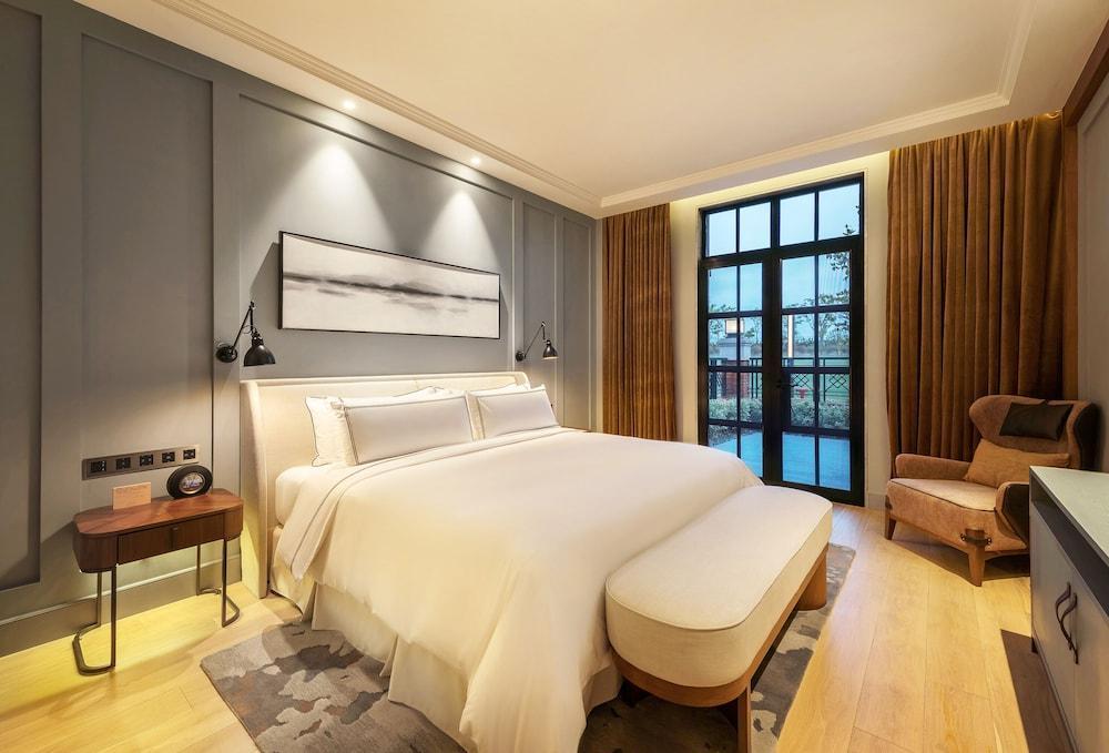 Melia Shanghai Parkside Room Type - Suite, Terrace