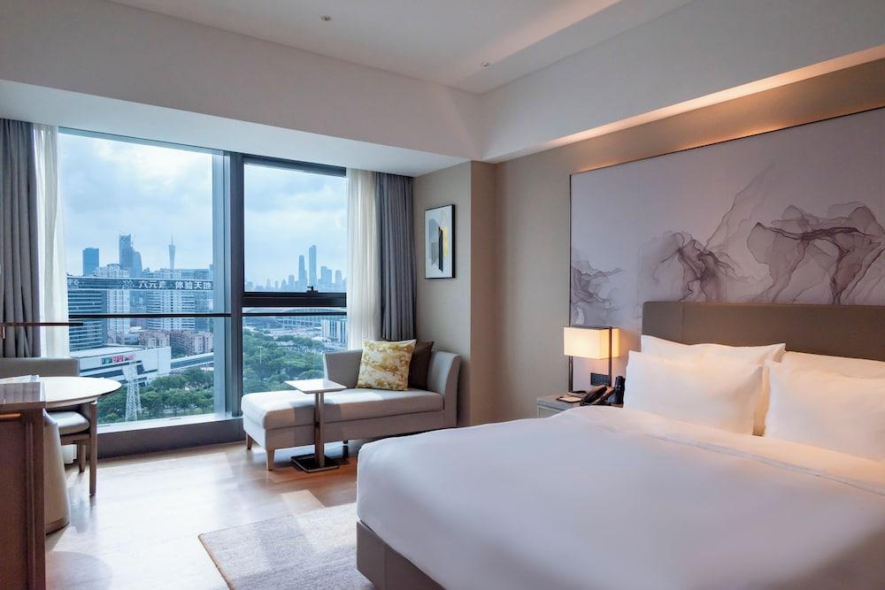 LN Dongfang Hotel Pazhou Room Type - Business Room, 1 Queen Bed