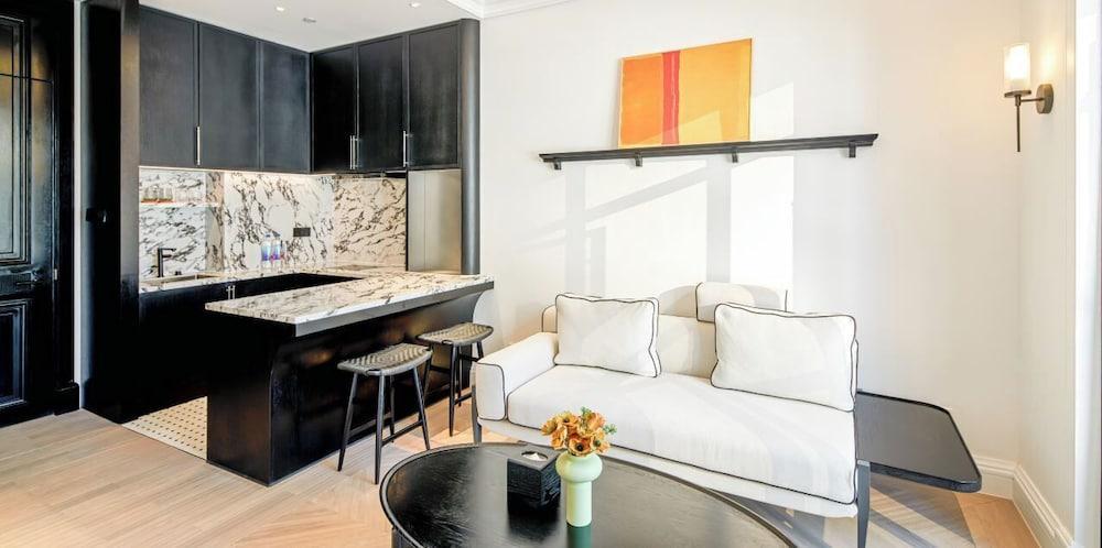 OPARTMENT The Far Eastern Hotel - People's Square Room Type - One Bedroom Suite