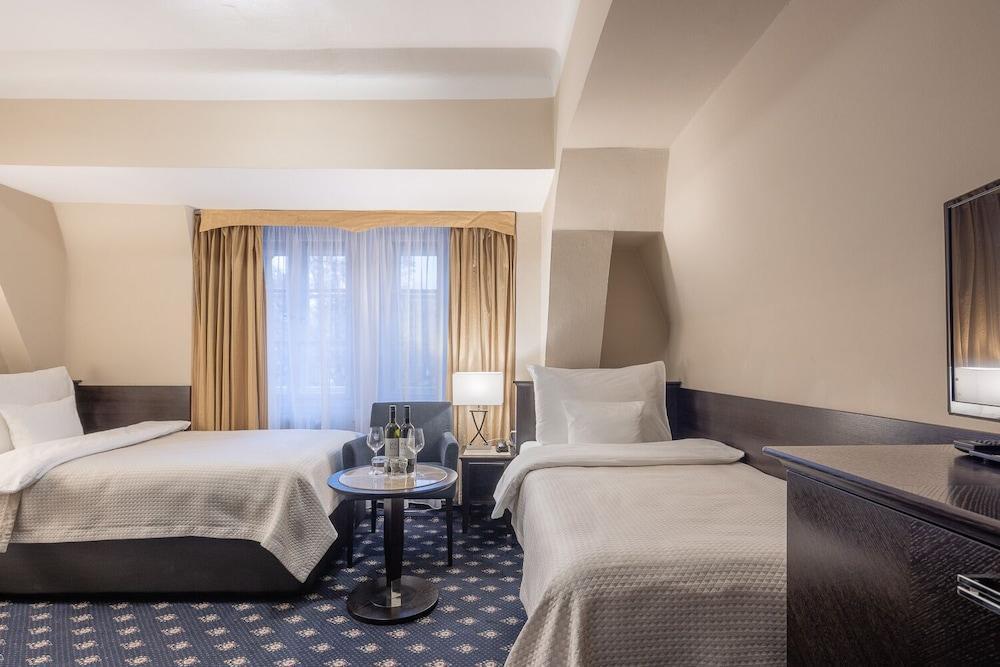 Pytloun Old Armoury Hotel Prague Room Type - Superior Twin Room, 2 Twin Beds