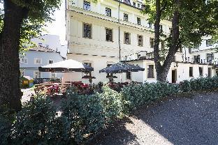 Pytloun Old Armoury Hotel Prague - Tap to explore photos