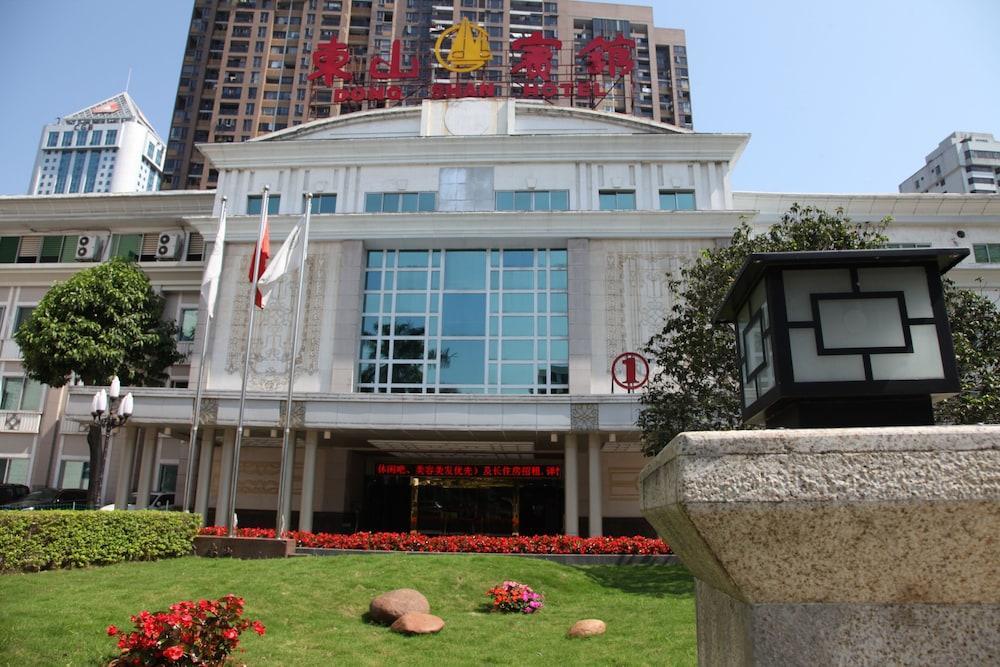 Dongshan Hotel, Guangzhou - Tap to explore photos