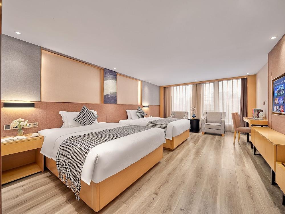 YISHANG HOTEL - Tap to explore photos