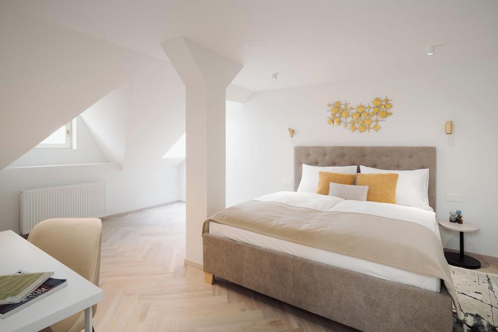NOBILIS RESIDENCE Room Type - Presidential Suite (Prague castle view)