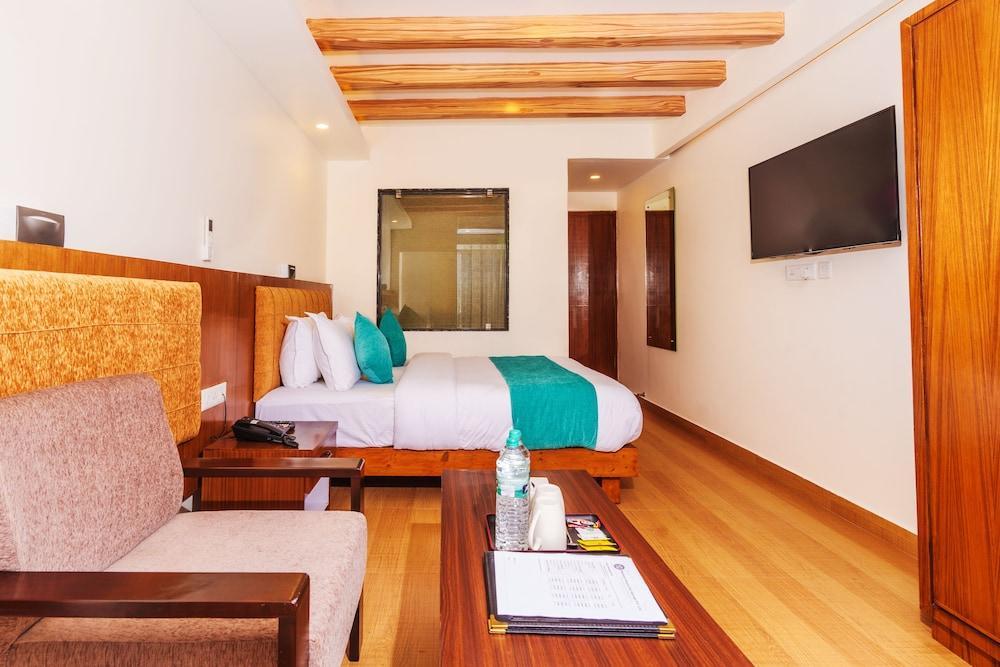 Pokhara Alpine and Springs Room Type - Deluxe Double Room