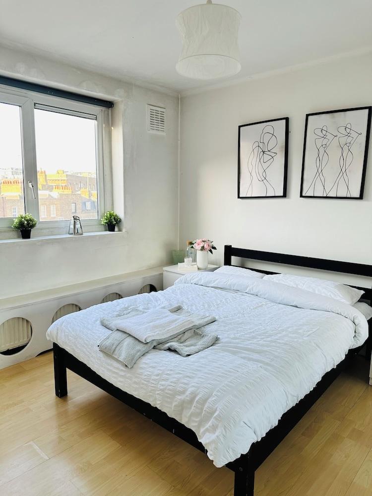 Immaculate 3-bed Apartment in London - Tap to explore photos