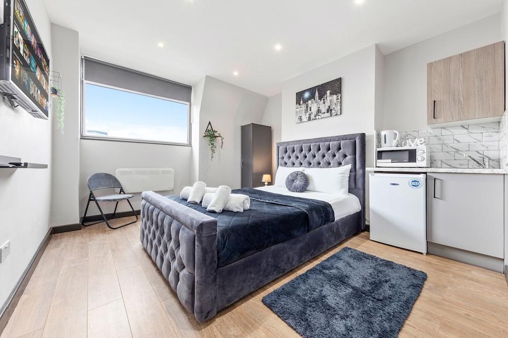 Cozy Serviced Ensuite Room Sydenham London Se26 - Tap to explore photos