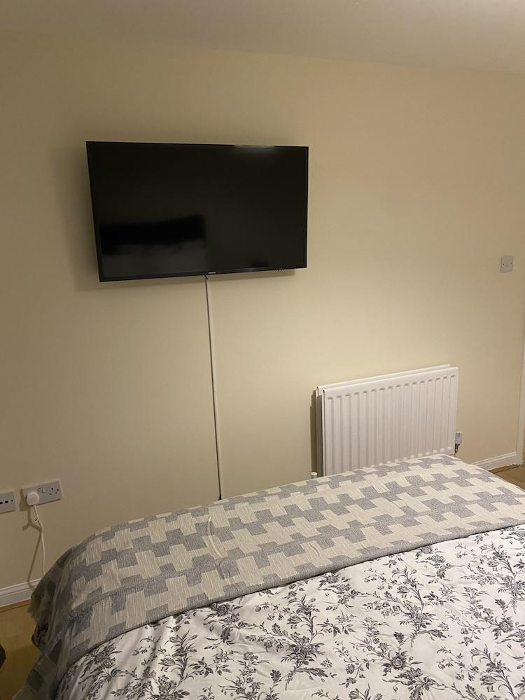 Impeccable 2-bed Apartment in London