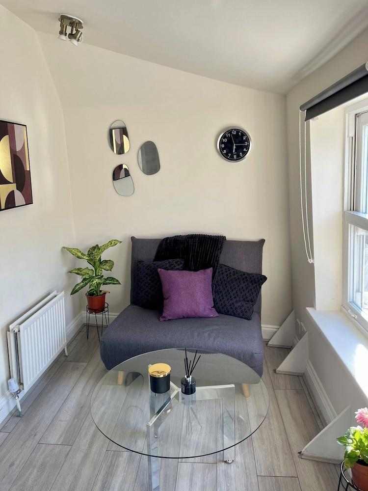 Trendy Apartment in The City - Shoreditch - Tap to explore photos