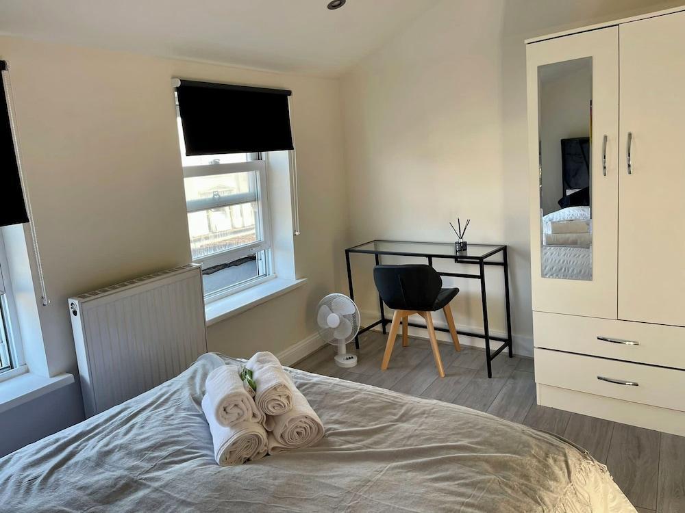 Trendy Apartment in The City - Shoreditch - Tap to explore photos