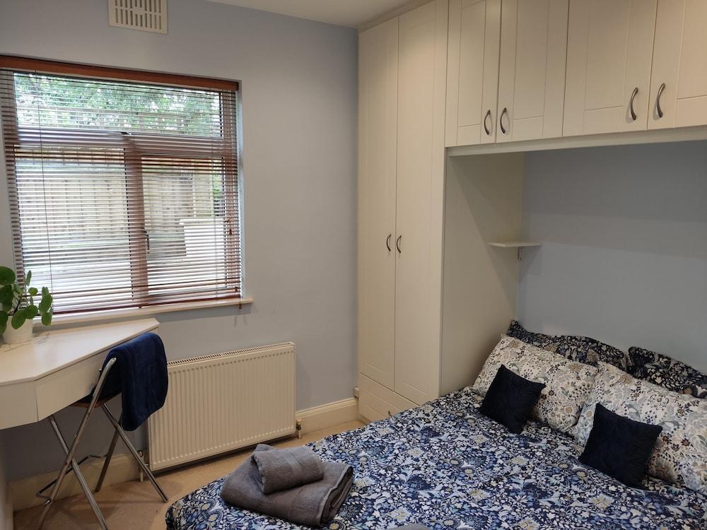 Cosy Apartment in North London - Great Location - Tap to explore photos