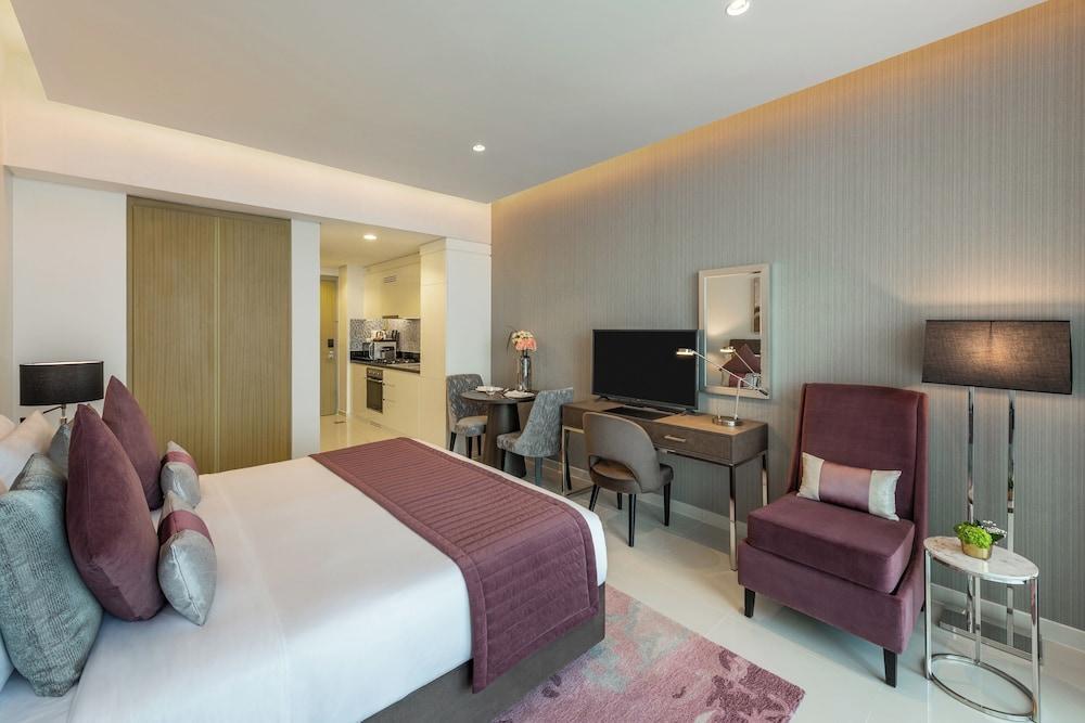 DAMAC Maison Aykon City&nbsp;Dubai Room Type - Studio Canal View With kitchenette