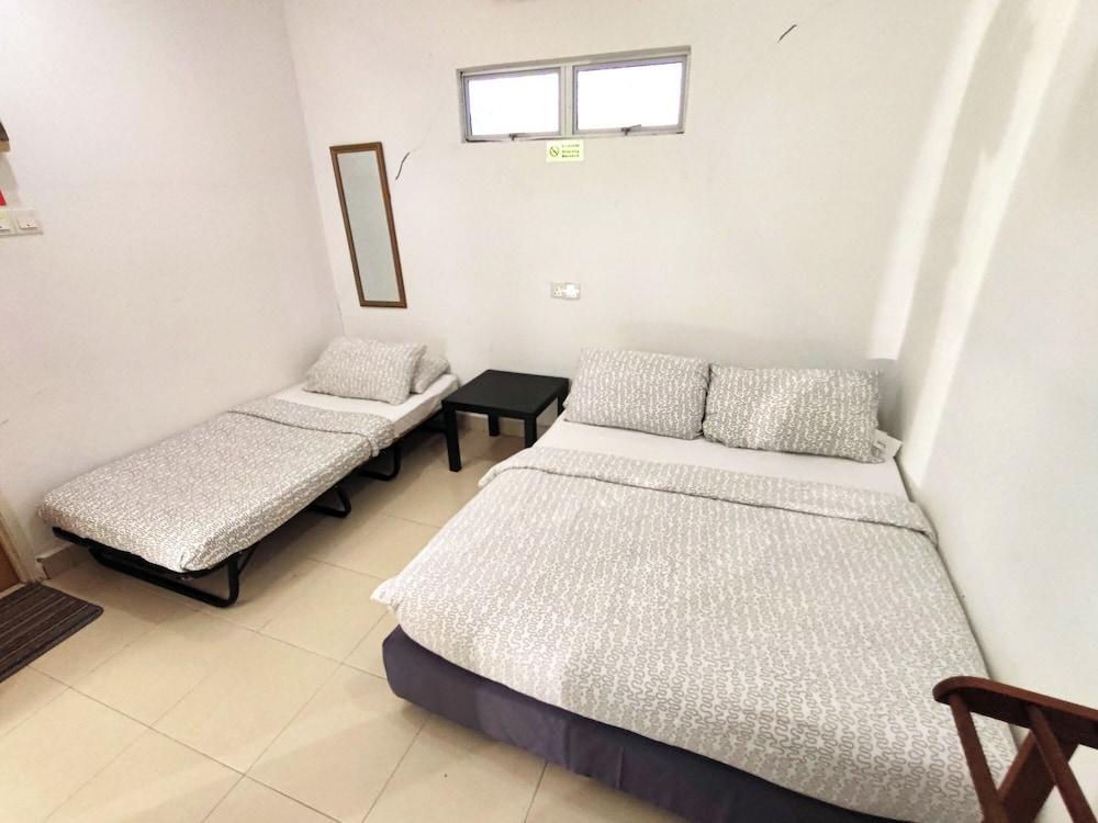 Eleven Inn Langkawi Room Type - Deluxe Triple Room, 3 Twin Beds