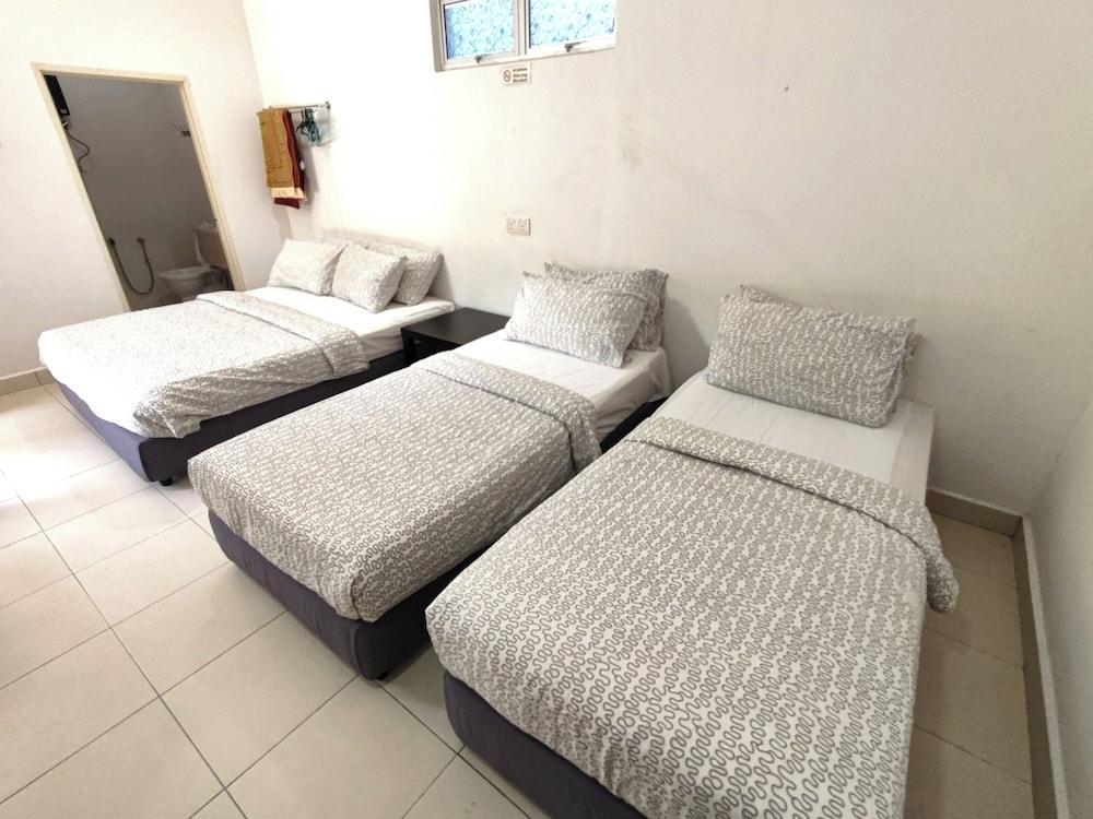 Eleven Inn Langkawi Room Type - Studio Suite, Multiple Beds