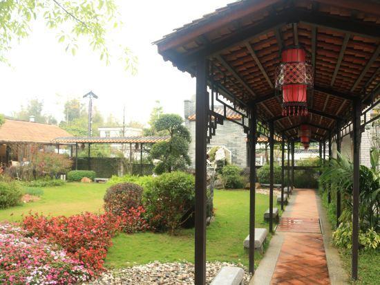 Tianyuan Huashe Hostel - Tap to explore photos