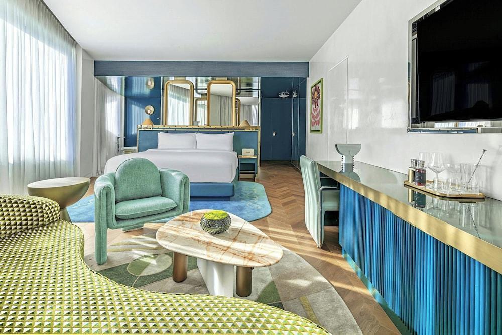 W Prague Room Type - Suite, 1 King Bed