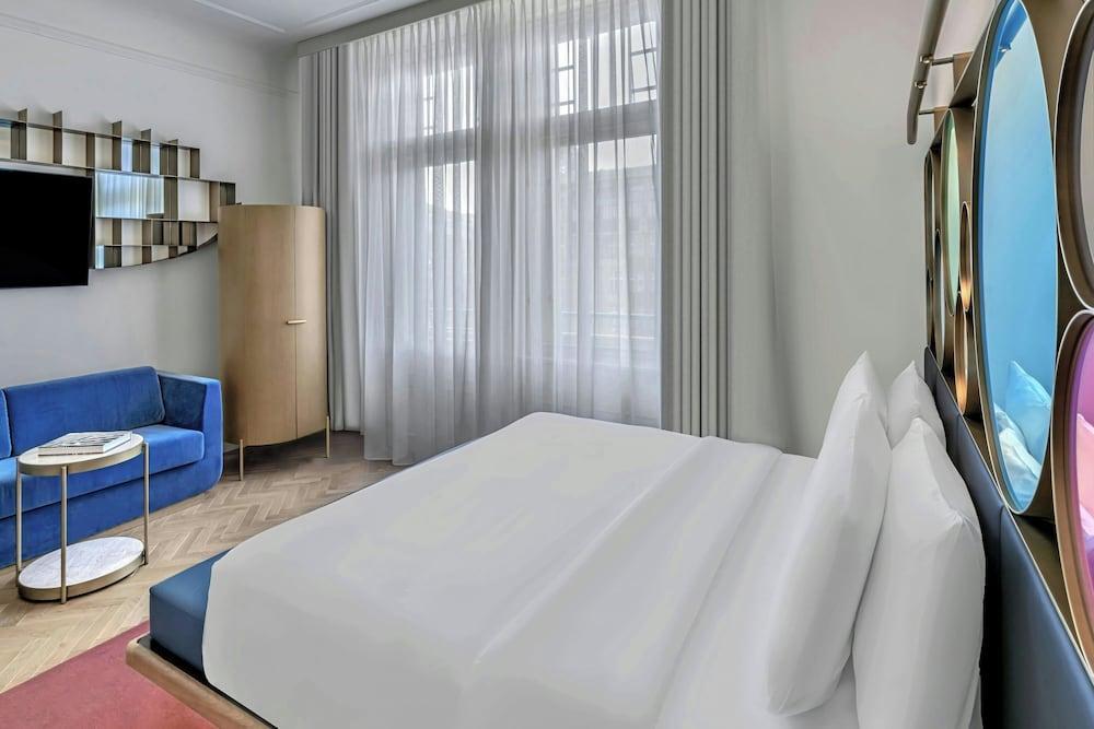 W Prague Room Type - Premier Room, 1 King Bed, City View